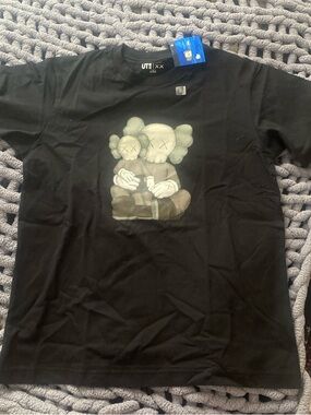 KAWS x Uniqlo t-shirt